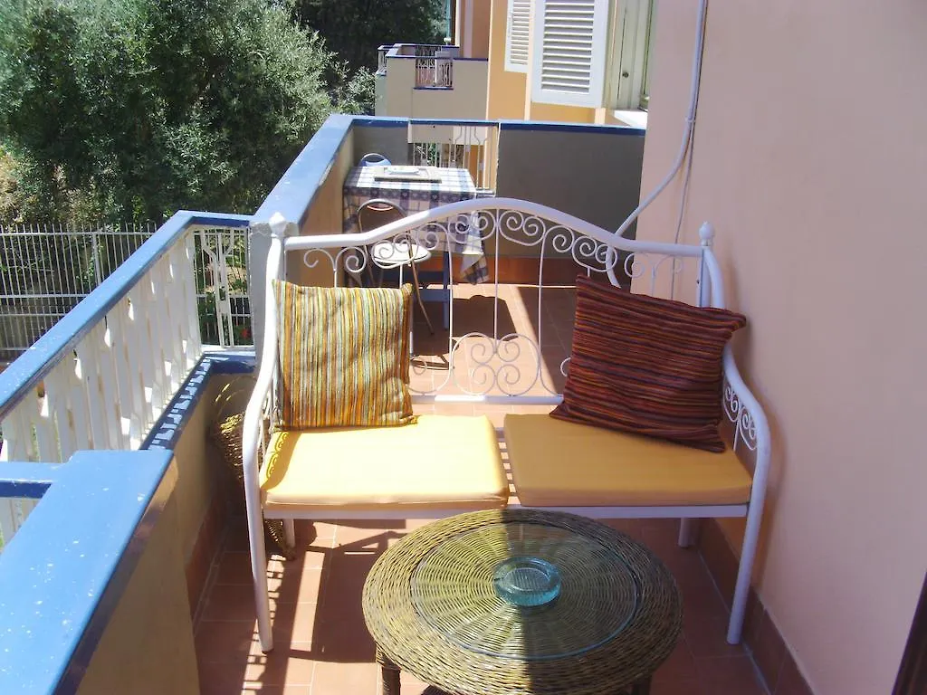 A Casa di Marco Bed and Breakfast Catania 2*,
