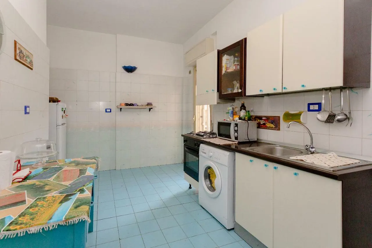 A Casa di Marco Bed and Breakfast Catania 2*,  Italia
