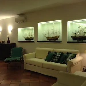 I Tre Velieri - The Three Ships Aeroporto di Catania Fontana Rossa
