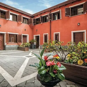 Cortile Dei Sogni Aeroporto di Catania Fontana Rossa