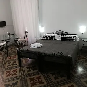 Couette-café Aloi, Catane